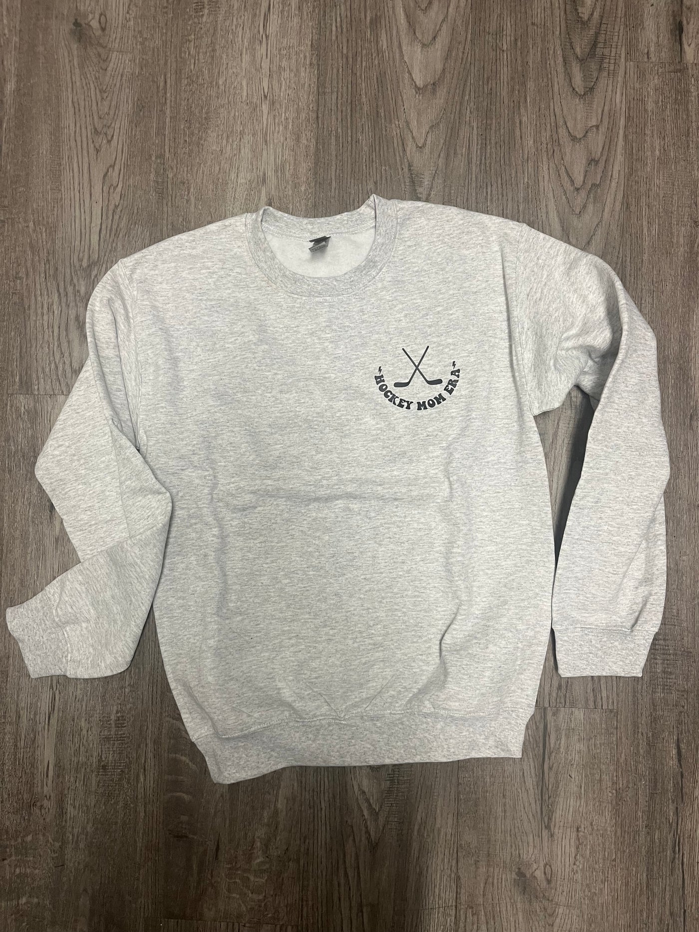 Hockey Mom Sweatshirt - GILDAN